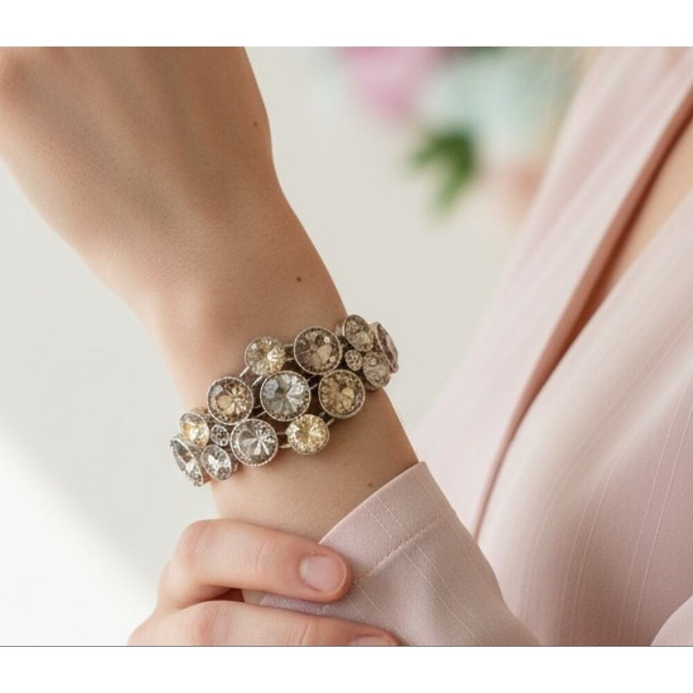 Vtg Large Bright Rhinestones Clear Smokey Browns Link Bracelet Gold tone  8“ L